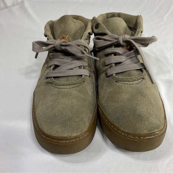 Tredagain Hawthorne Gray Suede Mid-Top Recycled Tire Hiking Shoes - Picture 2 of 9
